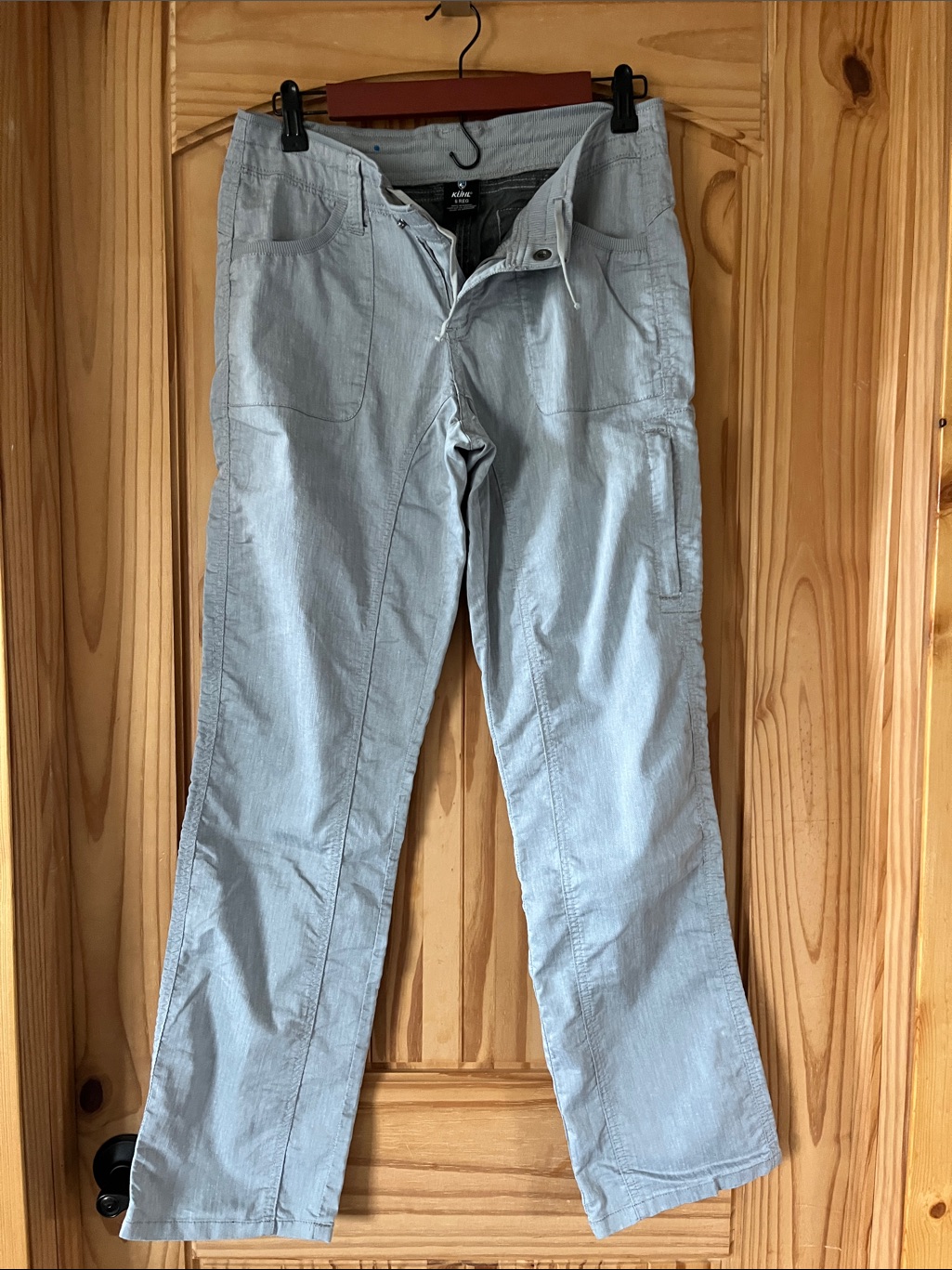 Kuhl Women’s Light Gray Cargo Pants